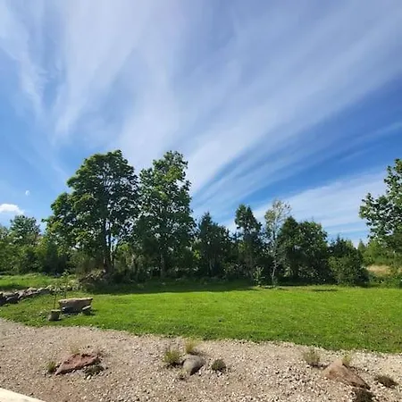 度假居 Idaraugu Puhkemaja Saaremaa Pohjarannikul Raugu