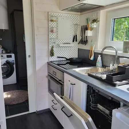 Idaraugu Puhkemaja Saaremaa Pohjarannikul *