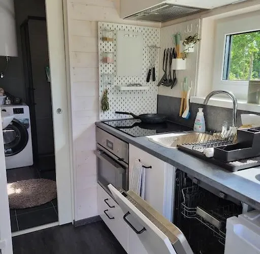 Idaraugu Puhkemaja Saaremaa Pohjarannikul *